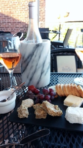 Cheese plate with Rosé wine